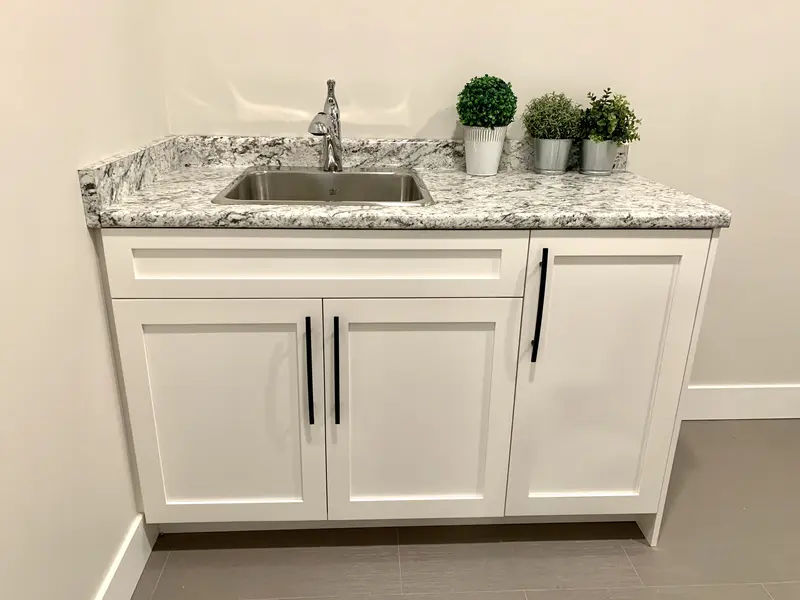 Walk-in closet cabinets